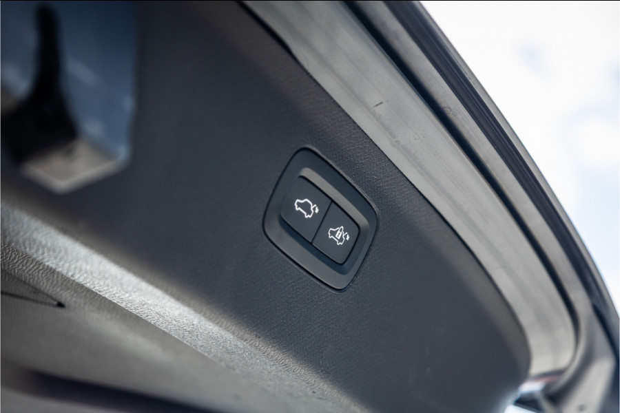 Volvo XC90 2.0 T8 Recharge AWD 7 pers / Trekhaak / Harman Kardon / Leder / Adaptieve Cruise / 360 camera /