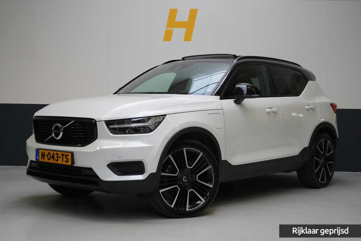 Volvo XC40 1.5 T4 Recharge R-Design | SoH 95% | Leder | Panoramadak | Trekhaak | Camera | Lm velgen