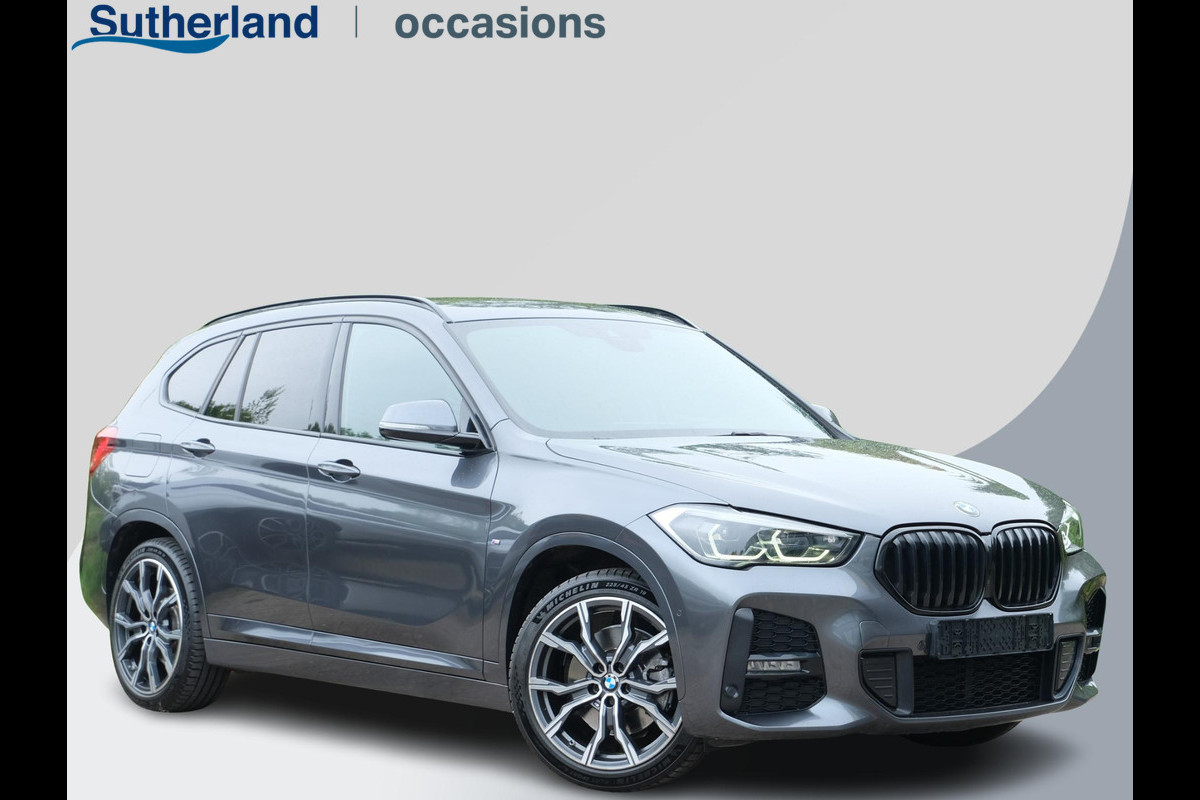 BMW X1 xDrive25e M-sport | PHEV | M pakket | Keyless entry | Camera | Elektrische stoelen met geheugen | Head up Display