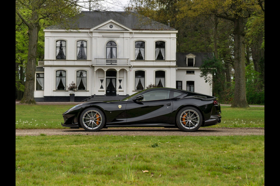 Ferrari 812 Superfast | Atelier Car | Full alcantara & carbon!