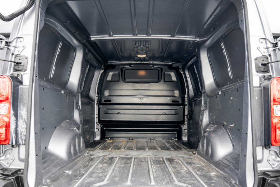 Opel Vivaro 2.0 | 145 PK | L3H1 | Camera | Carplay | Cruise | Airco | Parkeersensoren | 3-Zits