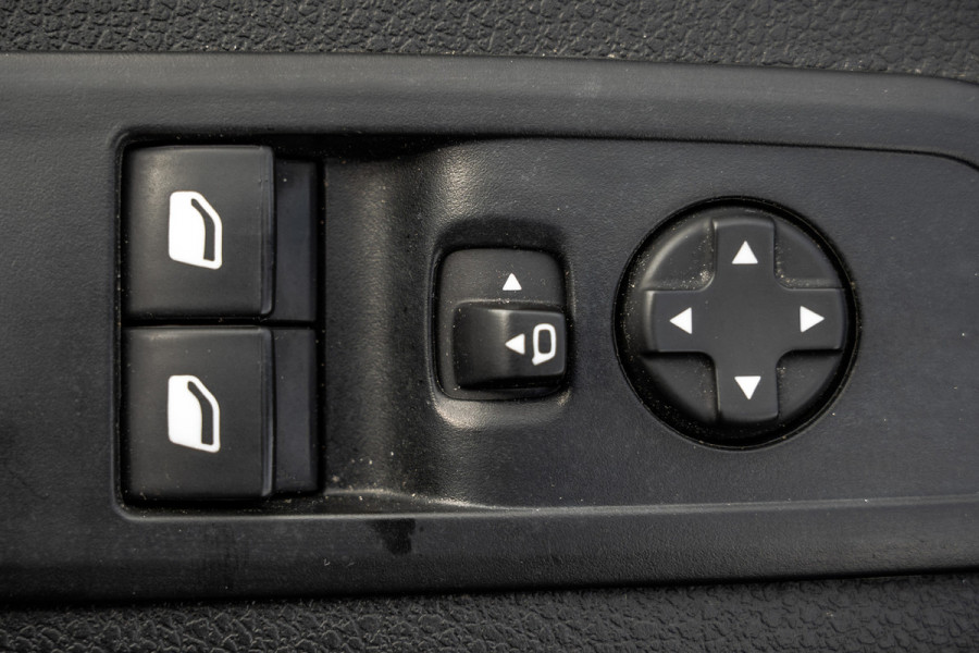 Opel Vivaro 2.0 | 145 PK | L3H1 | Camera | Carplay | Cruise | Airco | Parkeersensoren | 3-Zits