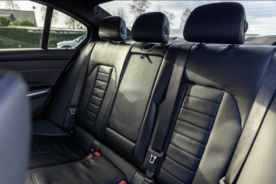 BMW 3-serie M340i xDrive Laserlight I Live Cockpit Professional I Head-Up I Adaptive cruise I Sfeerverlichting