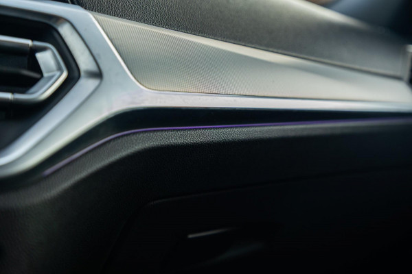 BMW 3-serie M340i xDrive Laserlight I Live Cockpit Professional I Head-Up I Adaptive cruise I Sfeerverlichting