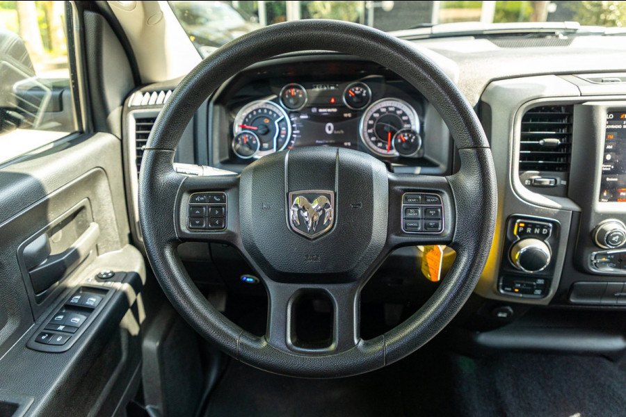 Dodge Ram 1500 5.7 V8 4x4 Crew Cab Big Horn Trekhaak I LPG I Sidebars I CarPlay I BTW I NAP
