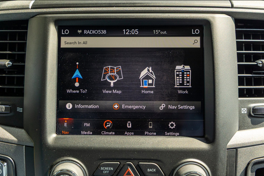 Dodge Ram 1500 5.7 V8 4x4 Crew Cab Big Horn Trekhaak I LPG I Sidebars I CarPlay I BTW I NAP