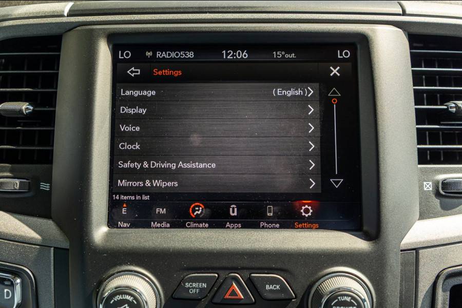 Dodge Ram 1500 5.7 V8 4x4 Crew Cab Big Horn Trekhaak I LPG I Sidebars I CarPlay I BTW I NAP
