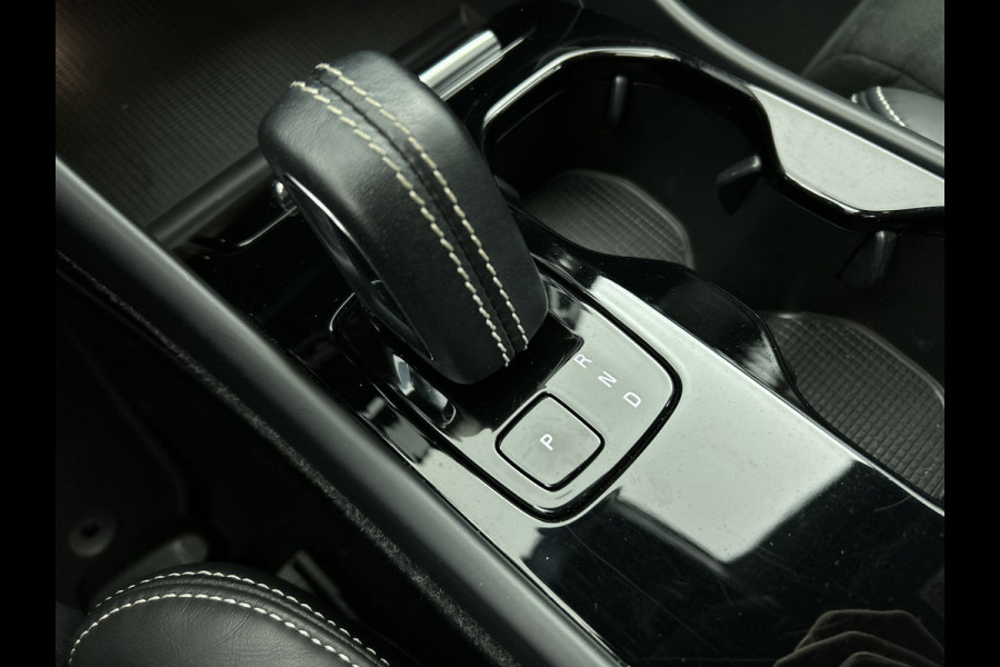 Volvo XC40 Recharge 78kWh R-Design / SOH 91% / Pdc.+Camera / 1/2 Leder / Stoel-Stuurverwarming / Navigatie / Apk 05-2027
