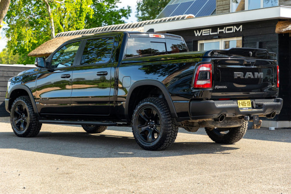 Dodge Ram 1500 5.7 V8 4x4 Crew Cab Rebel Panoramadak I Leder zwart rood I Camera I Nieuwe banden I LPG I Luchtvering I Trekhaak