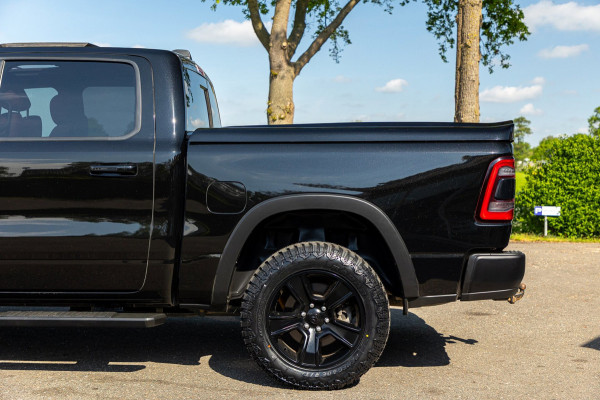 Dodge Ram 1500 5.7 V8 4x4 Crew Cab Rebel Panoramadak I Leder zwart rood I Camera I Nieuwe banden I LPG I Luchtvering I Trekhaak