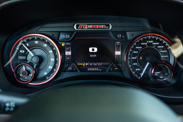 Dodge Ram 1500 5.7 V8 4x4 Crew Cab Rebel Panoramadak I Leder zwart rood I Camera I Nieuwe banden I LPG I Luchtvering I Trekhaak