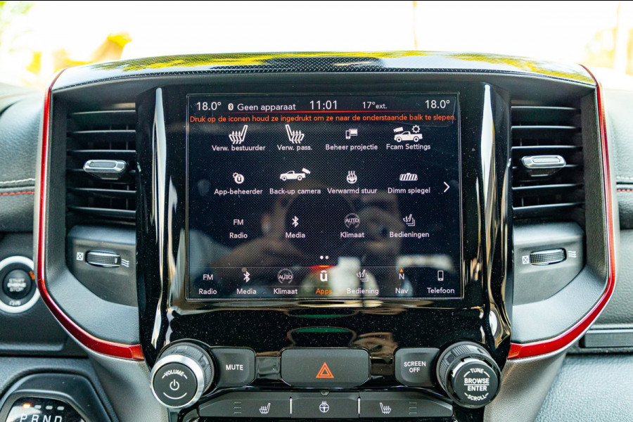Dodge Ram 1500 5.7 V8 4x4 Crew Cab Rebel Panoramadak I Leder zwart rood I Camera I Nieuwe banden I LPG I Luchtvering I Trekhaak