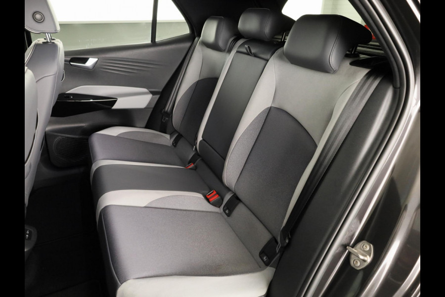 Volkswagen ID.3 Pro 58 kWh 204 pk | SOH 90% | Navigatie | Parkeersensoren | Achteruitrijcamera | Matrix LED koplampen | Stoelverwarming |