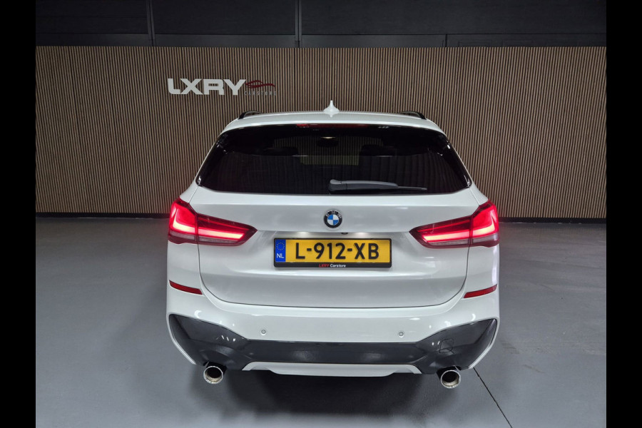 BMW X1 XDrive20i High Executive | Clima | Navi | Pano | Cruise | Camera | Stoelverwarming |
