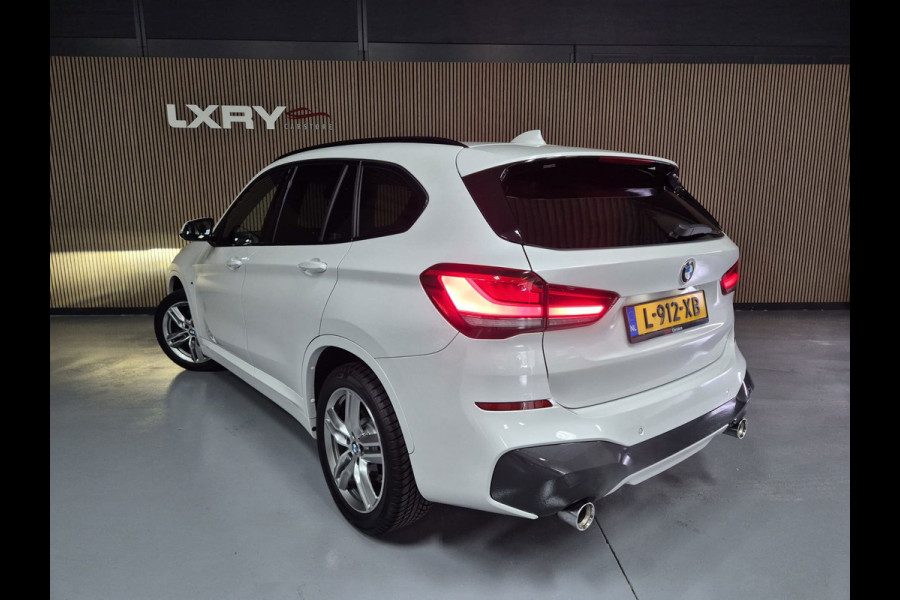BMW X1 XDrive20i High Executive | Clima | Navi | Pano | Cruise | Camera | Stoelverwarming |