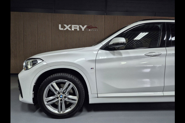 BMW X1 XDrive20i High Executive | Clima | Navi | Pano | Cruise | Camera | Stoelverwarming |