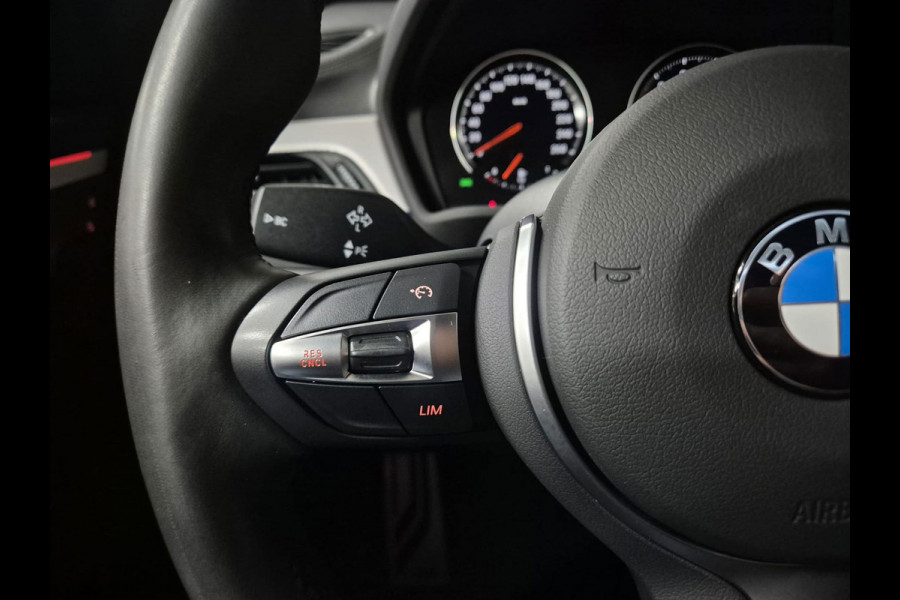 BMW X1 XDrive20i High Executive | Clima | Navi | Pano | Cruise | Camera | Stoelverwarming |