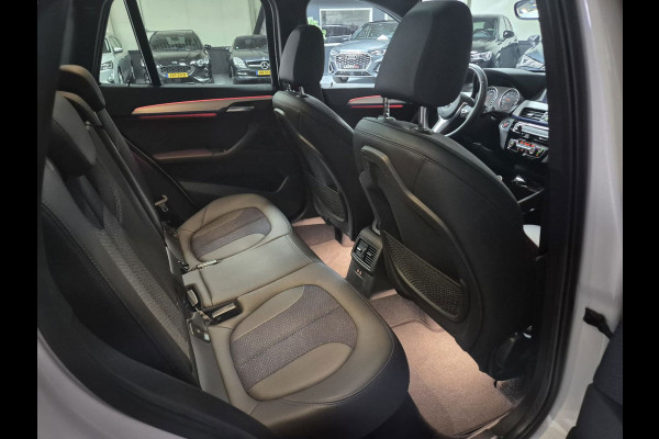 BMW X1 XDrive20i High Executive | Clima | Navi | Pano | Cruise | Camera | Stoelverwarming |