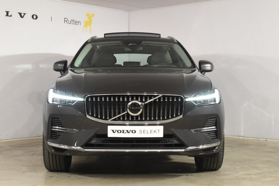 Volvo XC60 T6 350PK Automaat Plug-in Hybrid AWD Plus Bright / Navigatie / Elektrisch glazen schuif-kanteldak / Leren bekleding / Stuur & Stoelverwarming / Elektrische stoelen met geheugen / Elektrische achterklep / Cruise control