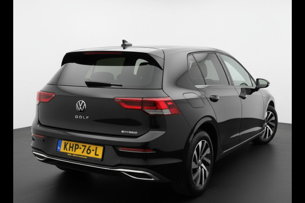 Volkswagen Golf eHybrid PHEV 204PK DSG STYLE CAMERA/NAVI/STUURVERW.