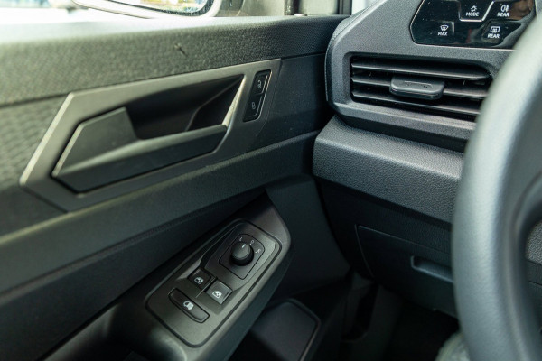 Volkswagen Caddy Cargo 2.0 TDI Comfort Trekhaak I Vloerplaat I Lat om Lat I Airco I Cruise I CarPlay I Android Auto I NAP