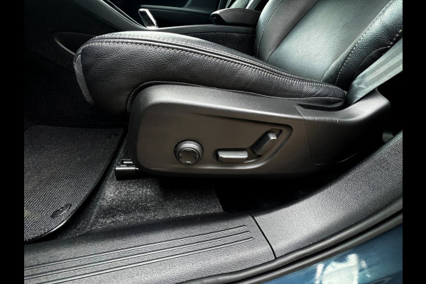 Volvo XC40 1.5 T5 Recharge Business Pro Leder_Carplay_3d cam_Dealer onderhouden