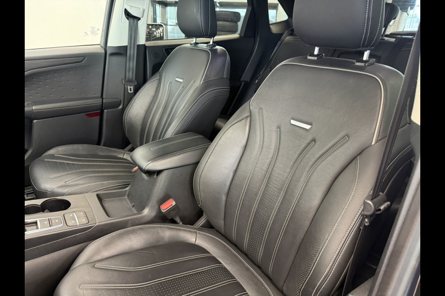 Ford Kuga 2.5 PHEV Vignale B&O Verwarmde achterbank Elec klep !! 2e Pinksterdag geopend van 12:00 tot 17:00u !!