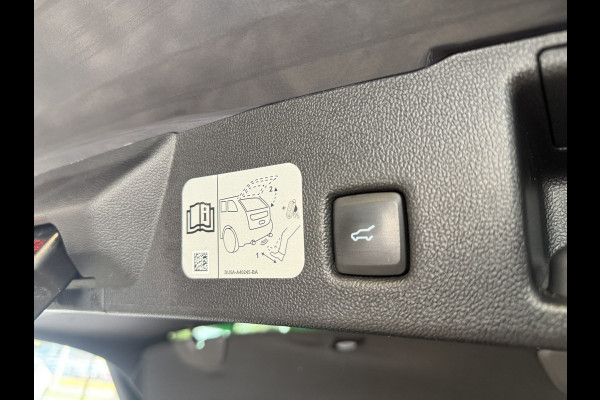 Ford Kuga 2.5 PHEV Vignale B&O Verwarmde achterbank Elec klep !! 2e Pinksterdag geopend van 12:00 tot 17:00u !!