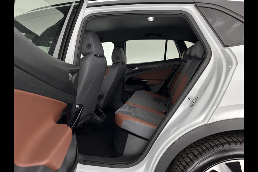 Volkswagen ID.4 Business 77 kWh [ 3-Fase-11kW ] {SOH-83%} (INCL-BTW) *LEATHER-ARTVELOURS | ADAPTIVE-CRUISE | FULL-LED | HEATED-COMFORTSEATS | KEYLESS | CAMERA | DIGI-COCKPIT | DAB | NAVI-FULLMAP | PRIVACY-GLASS | ECC | PDC | TOWBAR | 19''ALU*