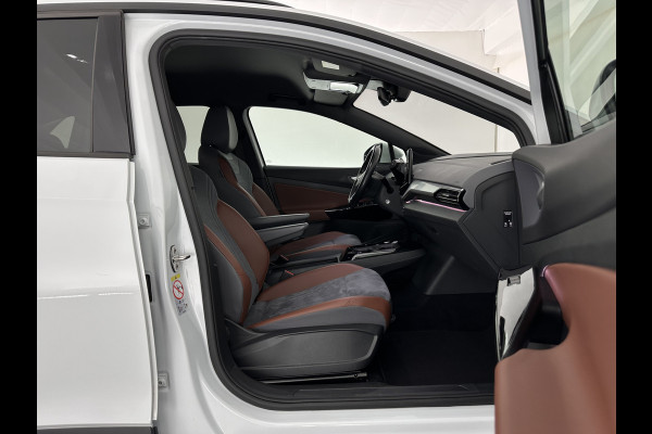 Volkswagen ID.4 Business 77 kWh [ 3-Fase-11kW ] {SOH-83%} (INCL-BTW) *LEATHER-ARTVELOURS | ADAPTIVE-CRUISE | FULL-LED | HEATED-COMFORTSEATS | KEYLESS | CAMERA | DIGI-COCKPIT | DAB | NAVI-FULLMAP | PRIVACY-GLASS | ECC | PDC | TOWBAR | 19''ALU*