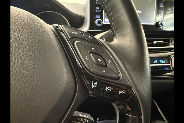 Toyota C-HR 1.8 Hybrid Dynamic Carplay ECC Privacy glass Keyless Go PDC !! 2e Pinksterdag geopend van 12:00 tot 17:00u !!