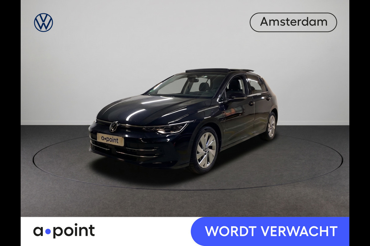 Volkswagen Golf 1.5 eHybrid Style Edition 204 pk Automaat (DSG) | Verlengde garantie | Navigatie | Panoramadak | Trekhaak (wegklapbaar) | Parkeersensoren (Park assist) | Achteruitrijcamera |