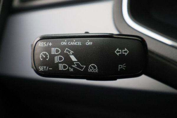 Seat Arona 1.0 TSI Xcellence Business Intense Climate, Stoelverwarming, Cruise, Apple Carplay, LED, DAB, 17''