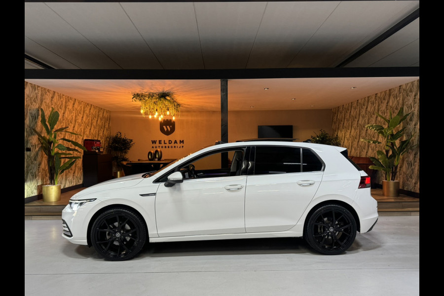 Volkswagen Golf 1.5 eTSI Style Garantie Pano Memory Massage Sfeer Carplay Camera Blindspot ACC Navi Clima IQ.Led IQ.Drive Rijklaar