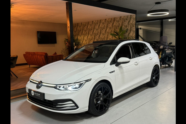 Volkswagen Golf 1.5 eTSI Style Garantie Pano Memory Massage Sfeer Carplay Camera Blindspot ACC Navi Clima IQ.Led IQ.Drive Rijklaar