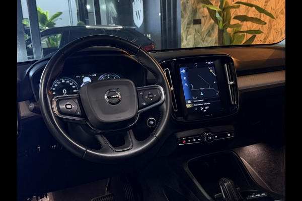 Volvo XC40 1.5 T3 Momentum Pro Automaat | Camera | ACC | CarPlay | LED | Stoelverwarming