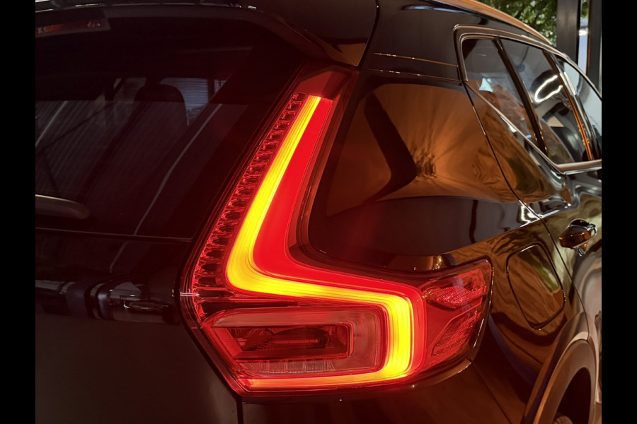 Volvo XC40 1.5 T3 Momentum Pro Automaat | Camera | ACC | CarPlay | LED | Stoelverwarming