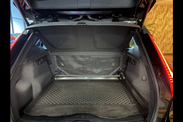 Volvo XC40 1.5 T3 Momentum Pro Automaat | Camera | ACC | CarPlay | LED | Stoelverwarming