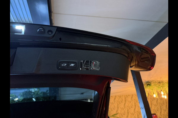 Volvo XC40 1.5 T3 Momentum Pro Automaat | Camera | ACC | CarPlay | LED | Stoelverwarming