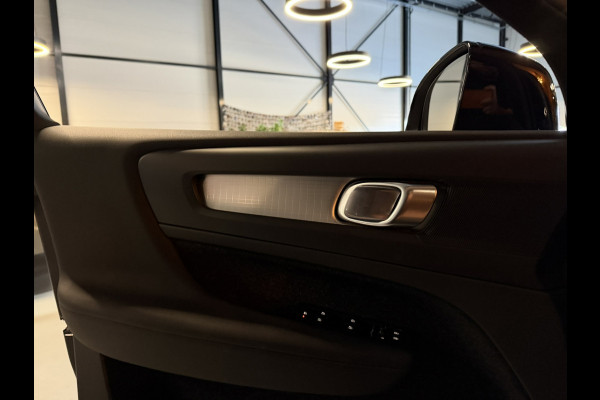 Volvo XC40 1.5 T3 Momentum Pro Automaat | Camera | ACC | CarPlay | LED | Stoelverwarming