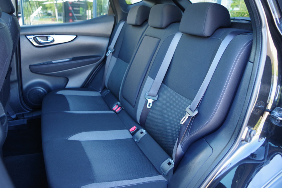 Nissan QASHQAI 1.3 DIG-T 160 PK Automaat N-Connecta, Panoramadak, 360 Camera, Adap. Cruise Control