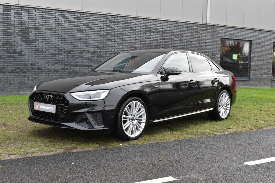 Audi A4 Limousine 35 TFSI S-line 2.0 Mild Hybrid S-line black-line Automaat Leder interieur