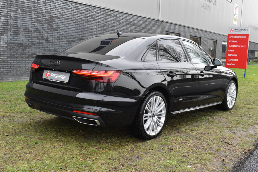 Audi A4 Limousine 35 TFSI S-line 2.0 Mild Hybrid S-line black-line Automaat Leder interieur