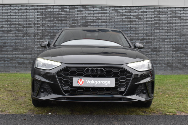 Audi A4 Limousine 35 TFSI S-line 2.0 Mild Hybrid S-line black-line Automaat Leder interieur
