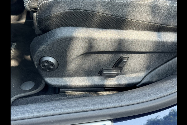 Mercedes-Benz C-Klasse 180 Business Solution Plus Upgr. Ed. | Panoramadak, Carplay/Android, Navi, Camera, Cruise, Climate |