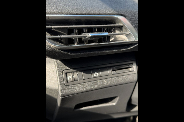 Peugeot 3008 1.2 PureTech Allure Pack AUTOMAAT - Navigatie / Apple Carplay I Airco I LED I DPC I Sport pakket I Dealer onderhouden