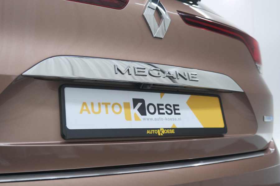 Renault Mégane Estate 1.6 E-Tech Plug-In Hybrid 160 Intens | Stoelmassage | Dodehoekdetectie | Leer | Camera
