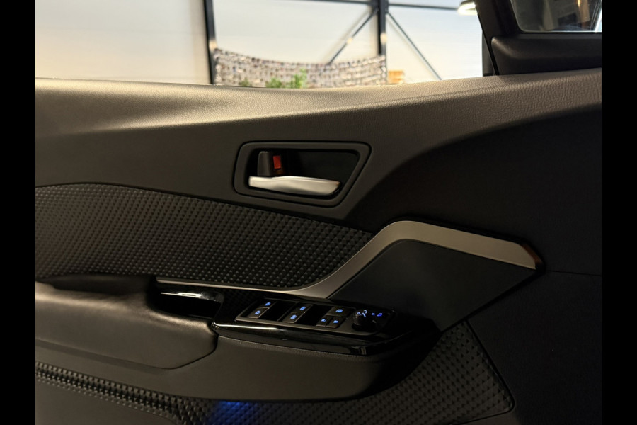 Toyota C-HR 1.2 Active | Adaptieve Cruise | Stoelverwarming | Navi | Clima | LED