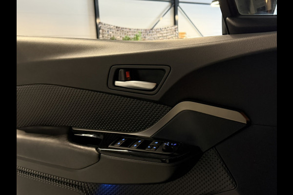 Toyota C-HR 1.2 Active | Adaptieve Cruise | Stoelverwarming | Navi | Clima | LED