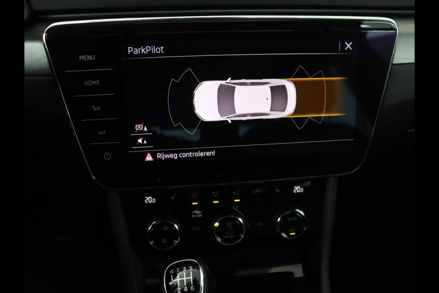 Škoda Superb 1.5 TSI Style | Panoramadak | Leder | Stoelverwarming | Carplay | Bi-Xenon | Navigatie | Canton Sound | Side Assist | Park Assist | Memory | Cruise control | Climate control